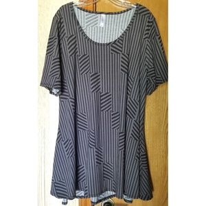 LuLaRoe Perfect T